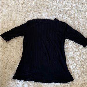 Black ribbed shirt